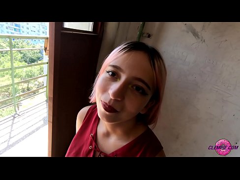 ❤️ دانش آموز حسی یک غریبه را در بیرون می مکد - تقدیر روی صورتش ❤️❌ سکس در ما ❤